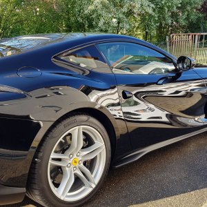 ferrari-812-superfast