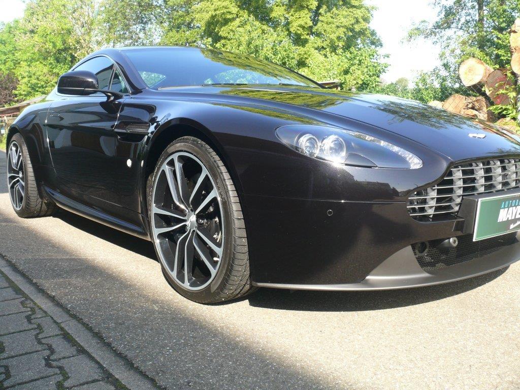 Aston Martin Vantage