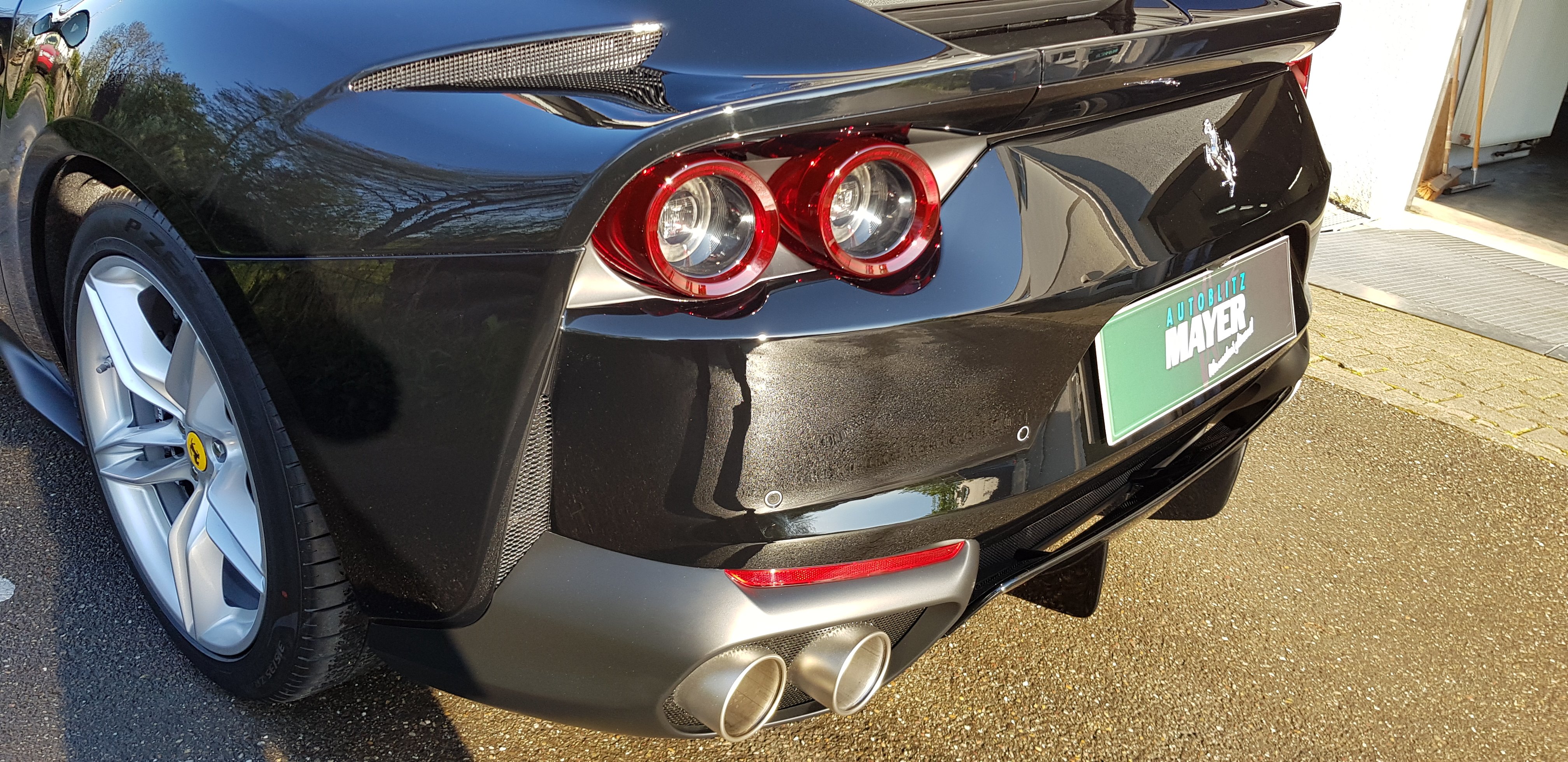 Ferrari 812 Superfast 