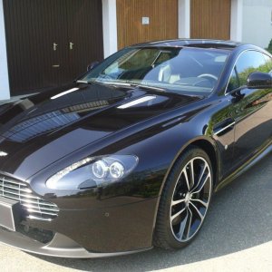 Folie & Versiegelung für Aston Martin Vantage