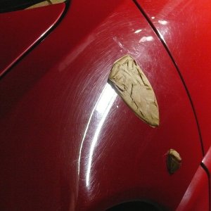 Klebrige Kunststoffteile - Ferrari 348 TS