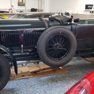 Bentley 6 1/2 Litre Speed Lederpflege & Handwäsche
