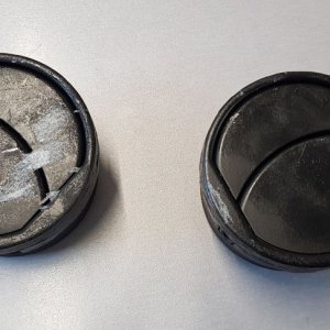 Maserati 4200 klebrige Kunststoffteile - sticky plastics